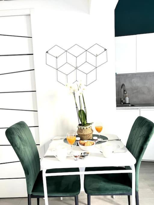 Le Douillet De 20m2 Petit Cocon En Plein Centre De La Apartment *